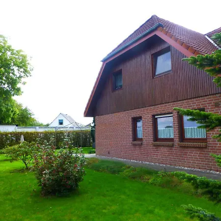 Am Borgwallsee * Steinhagen (Vorpommern-Rugen)