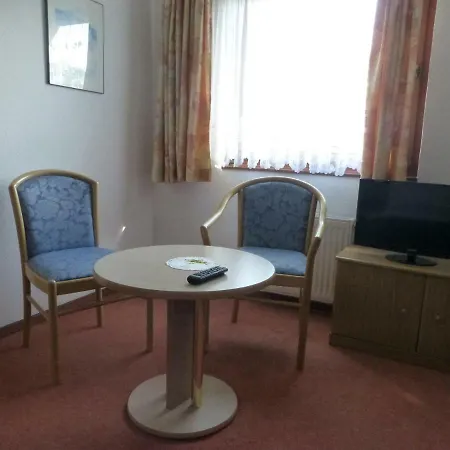 Am Borgwallsee * Steinhagen (Vorpommern-Rugen)